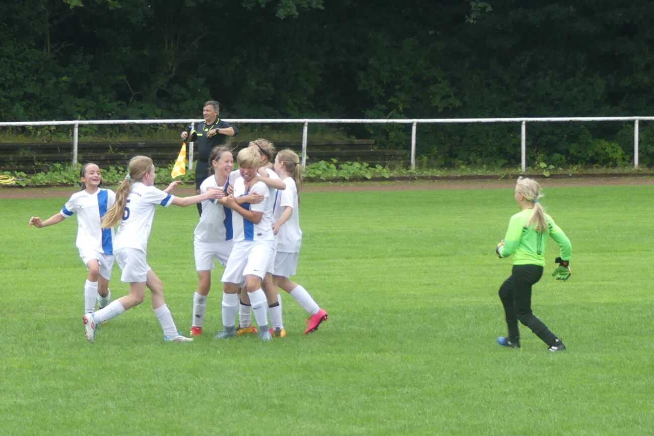 Frauenfußball in Deutschland: Zwischen Nationalstolz und strukturellen Baustellen