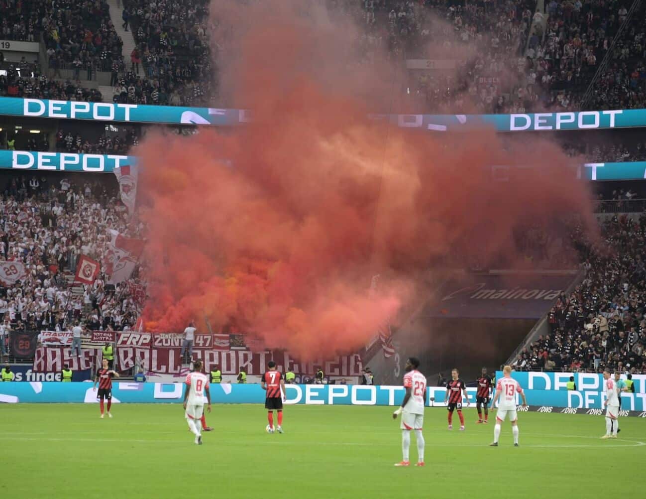 Wegen Pyrotechnik: RB Leipzig mit Höchststrafe für 30 Ultras