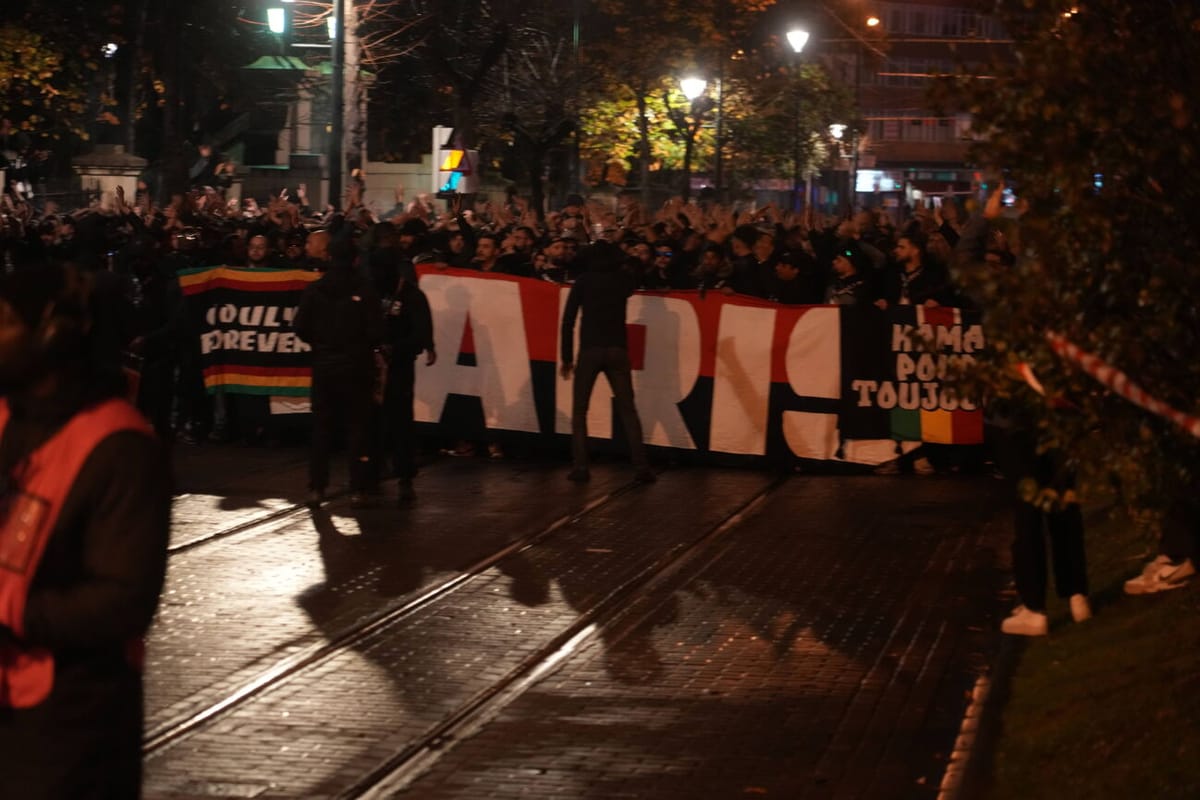 Steinwurf auf PSG-Bus: Ein Vorfall, der nicht verharmlost werden darf