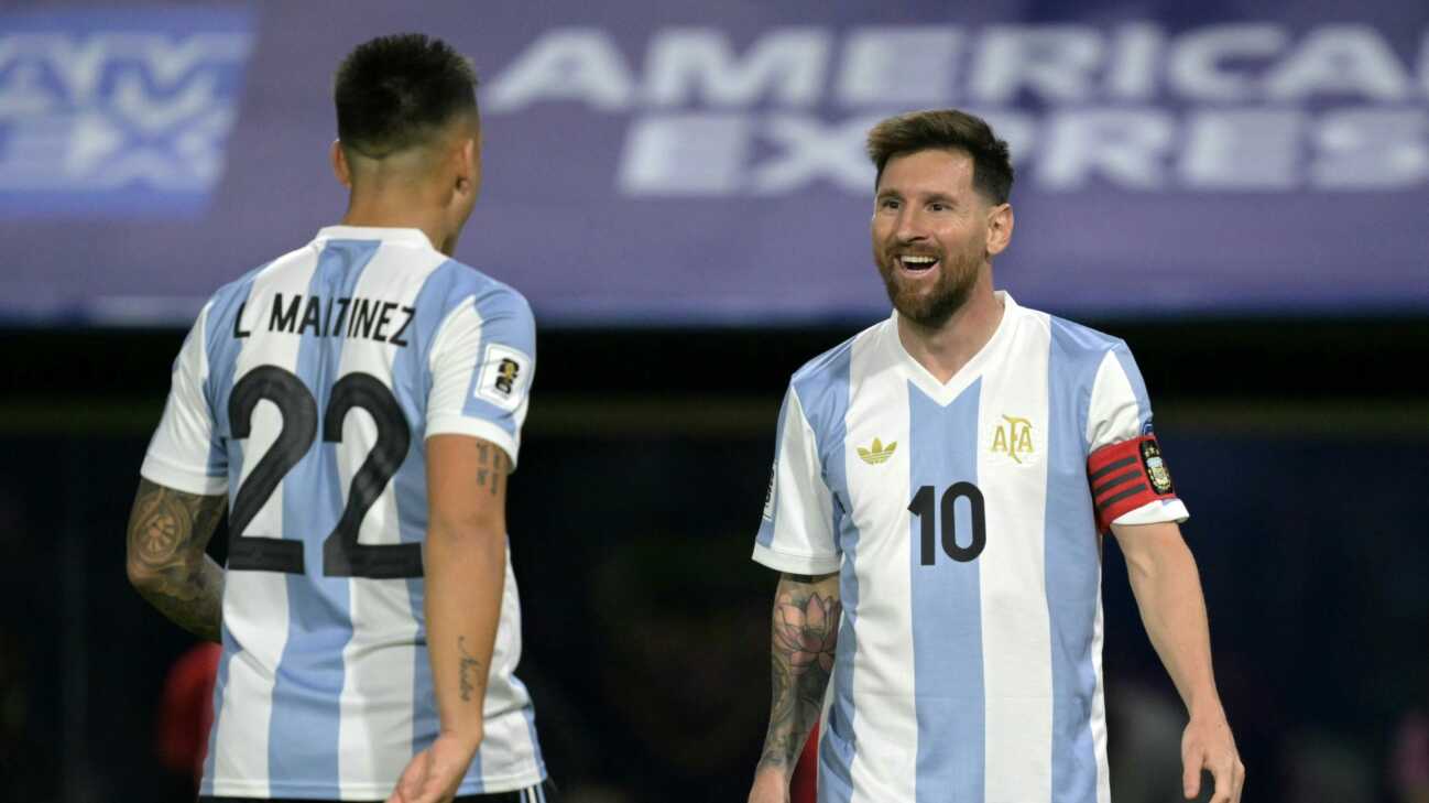 Messi legt auf, Martinez zauberhaft: Argentinien auf Kurs