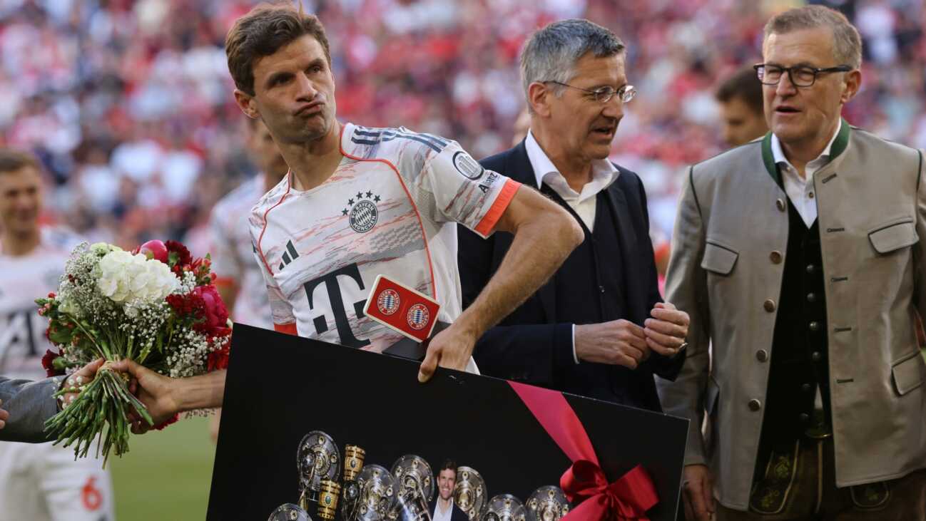 Klinsmann: "Einzigartiger" Müller soll weitermachen