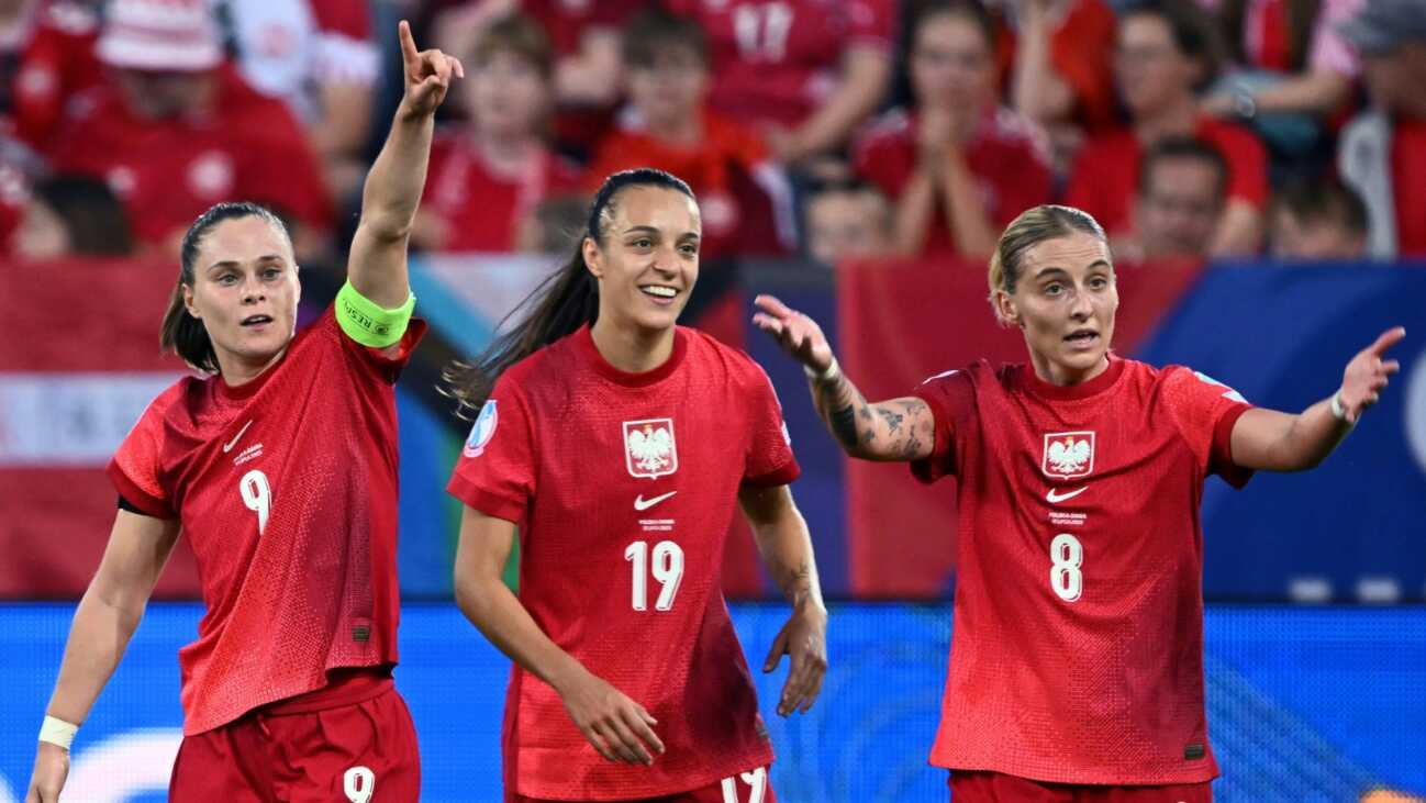 EM-Debütant Polen verabschiedet sich mit erstem Sieg