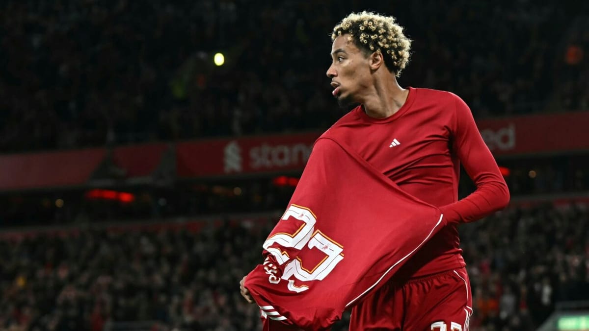 "Unnötig und dumm": Slot sauer auf Rotsünder Ekitiké