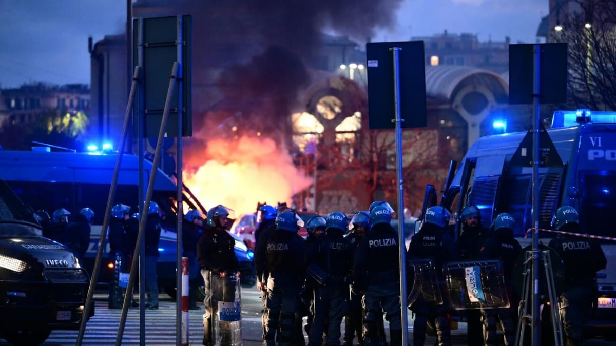 Ausschreitungen vor Genua-Inter: Drei Polizisten verletzt