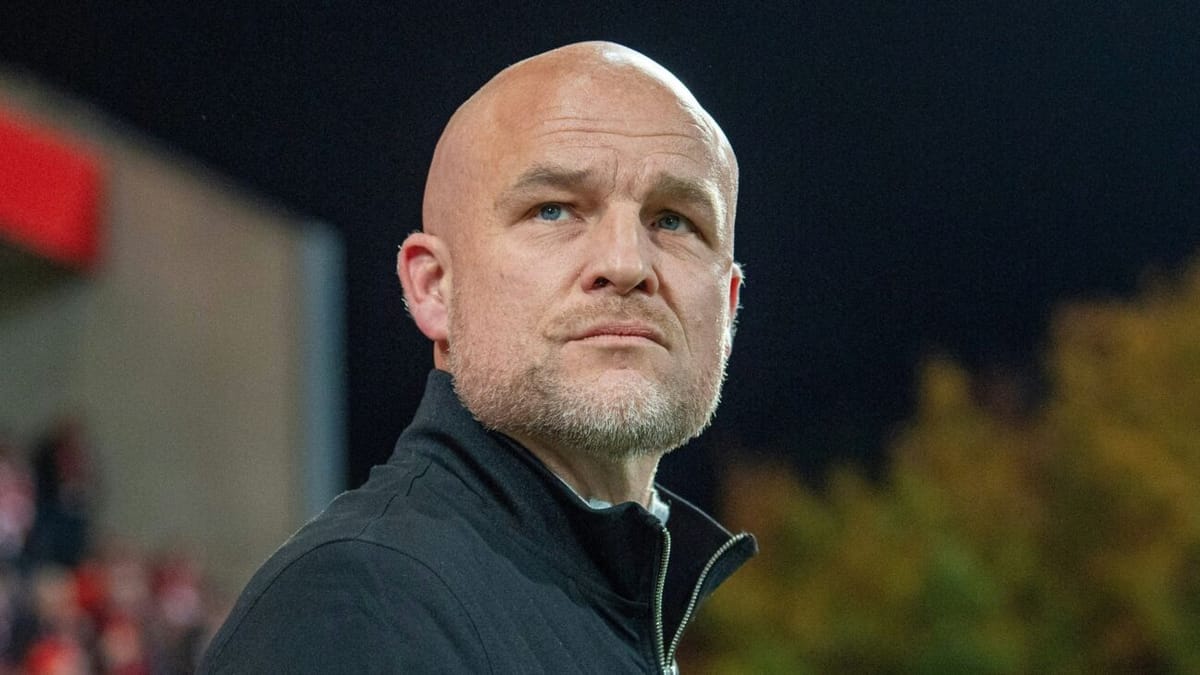 Schröder stützt Polanski: "Eugen ist unser Trainer"