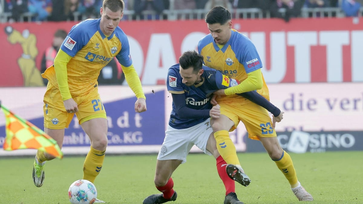 Paderborn patzt in Kiel - Sorgen um gestürzten Brackelmann