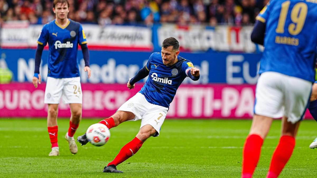 Bis mindestens 2027: Kapitän Skrzybski verlängert in Kiel