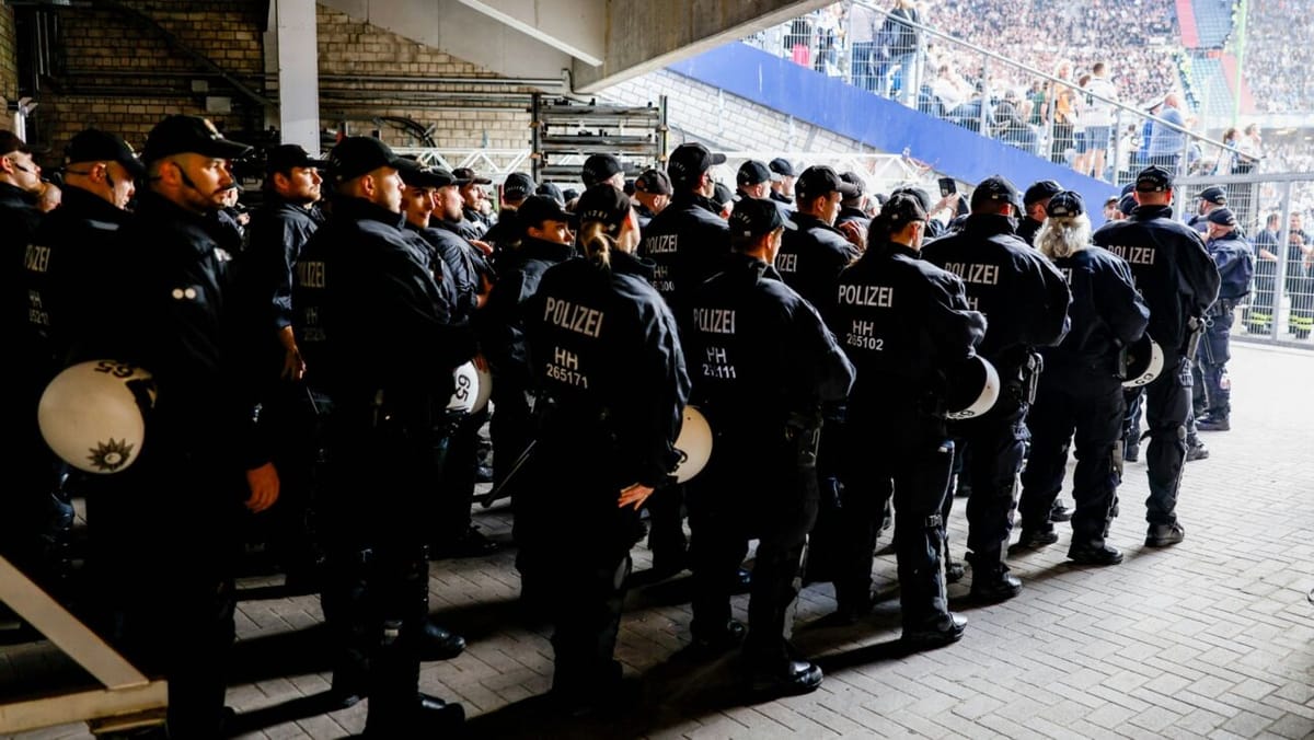 Ausschreitungen überschatten Südwest-Derby in Karlsruhe