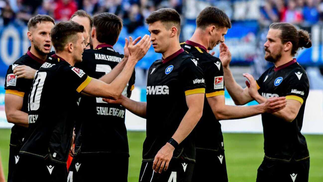 Absteiger Regensburg verabschiedet sich als Tabellenletzter