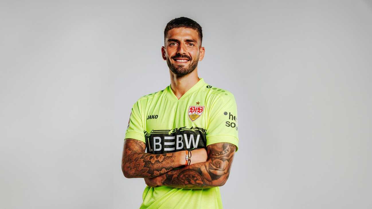 VfB Stuttgart verlängert Vertrag mit Fabian Bredlow