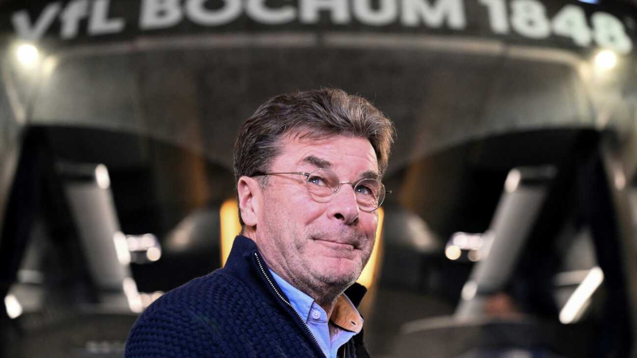 Hecking bleibt bei Klassenerhalt Trainer in Bochum