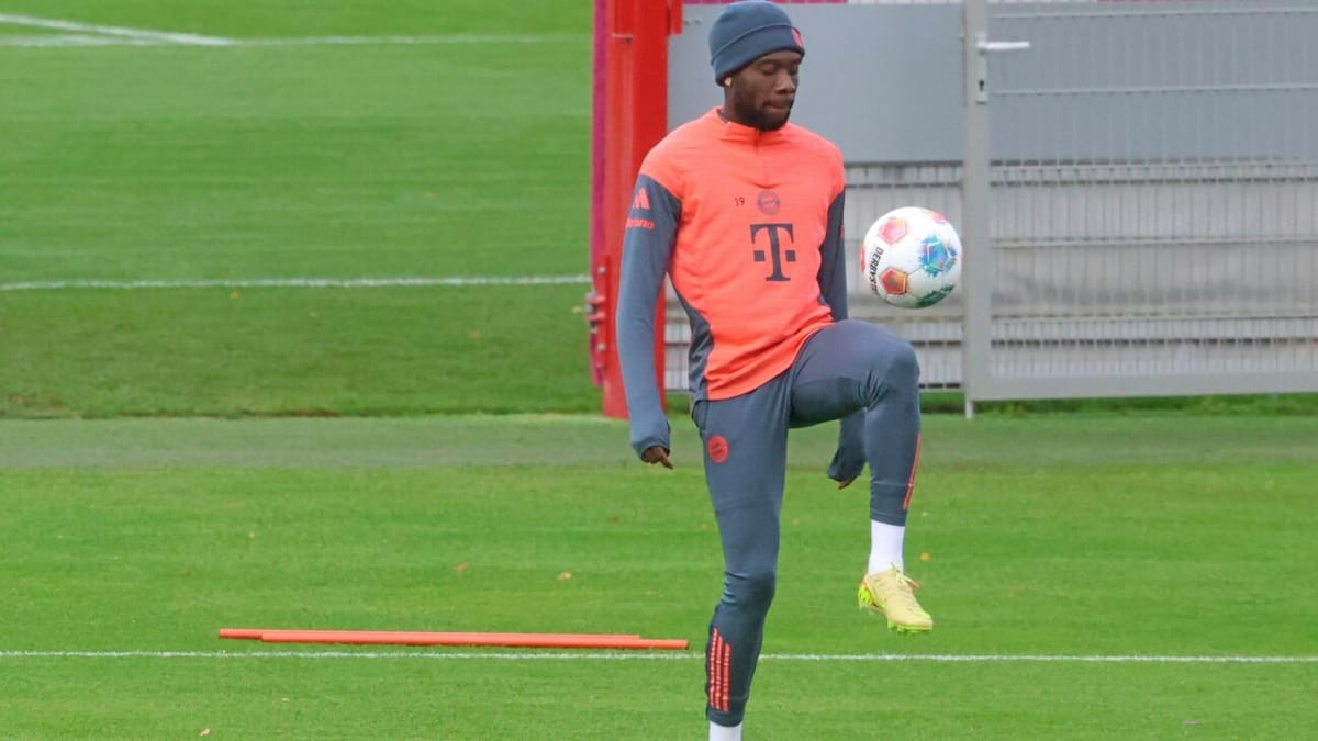 FC Bayern: Davies zurück im Mannschaftstraining
