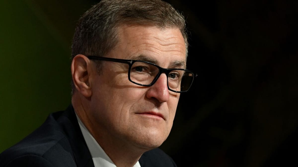 Dreesen erwartet Teilausschluss der Fans nach Pyro-Show