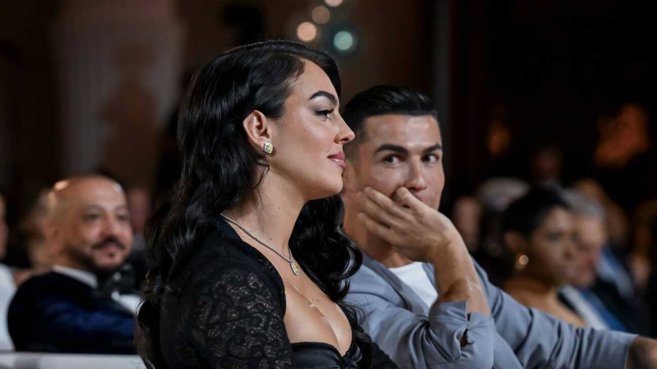 Ronaldo verlobt sich mit Partnerin Georgina