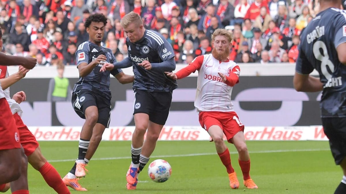 Nach Doppelpack Burkardt: Frankfurt gibt Sieg aus der Hand
