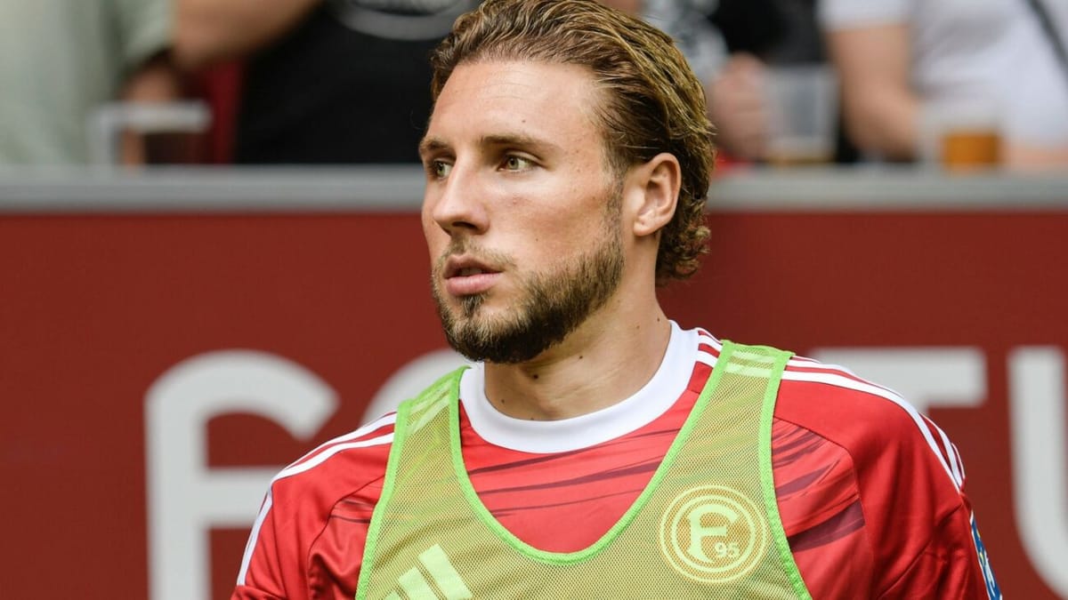 Angreifer Niemiec aus Düsseldorf nach Dänemark