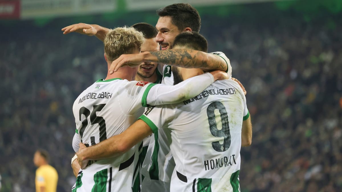 Früher Doppelschlag: Mönchengladbach zieht an Bremen vorbei