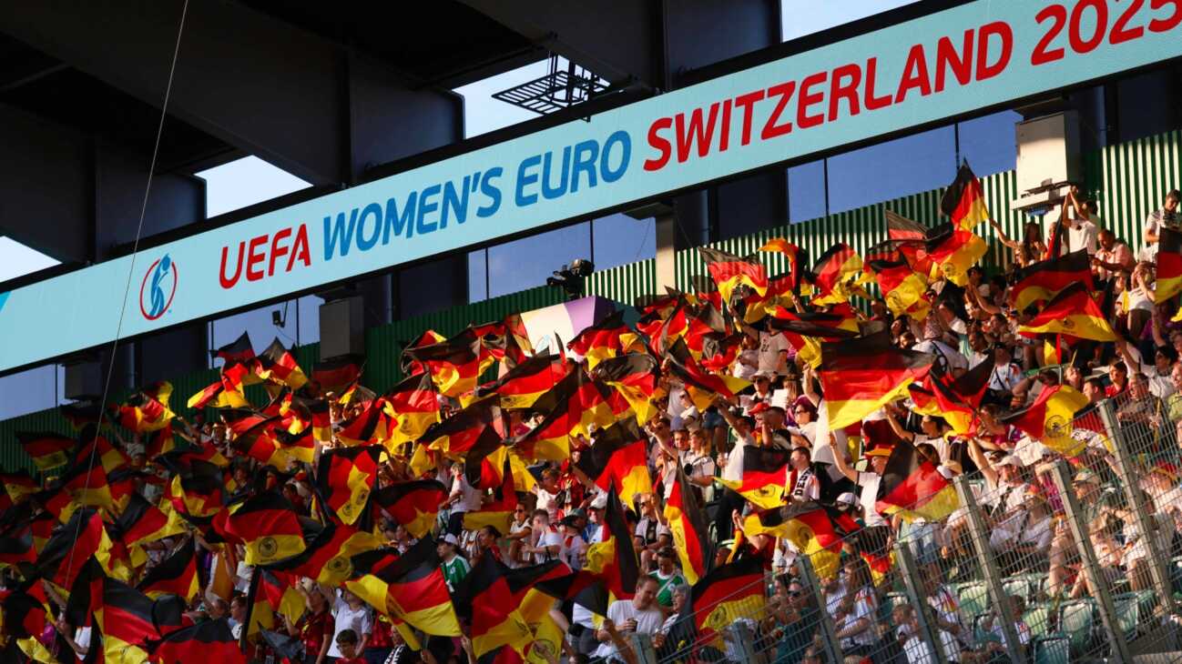 Deutsche Fußballerinnen vor Rekordkulisse in Basel