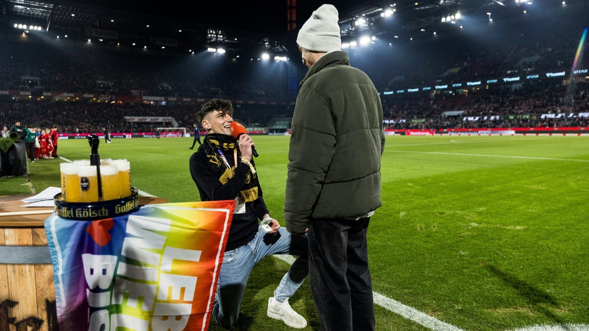 Diversity-Spieltag: FC-Fan macht Antrag im Stadion