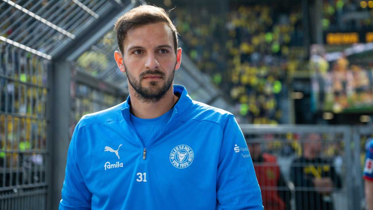 First Pitch: Kiel-Keeper Engelhardt bei MLB-Spiel im Einsatz