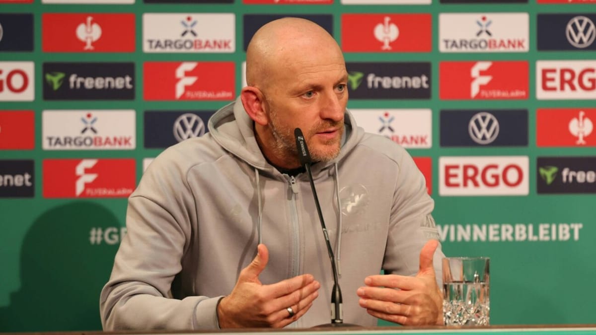 Pokaldebakel: Lieberknecht schämt sich in Grund und Boden