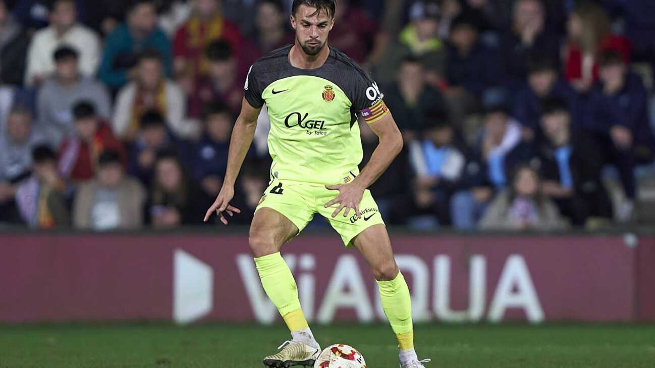 St. Pauli leiht Verteidiger Van der Heyden aus