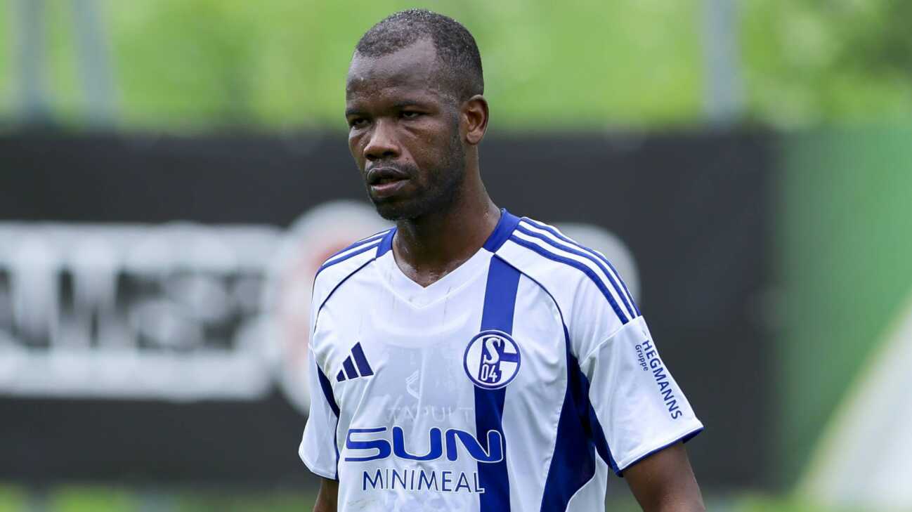 S04-Vorstand Baumann kritisiert QPR nach geplatzem Ba-Transfer