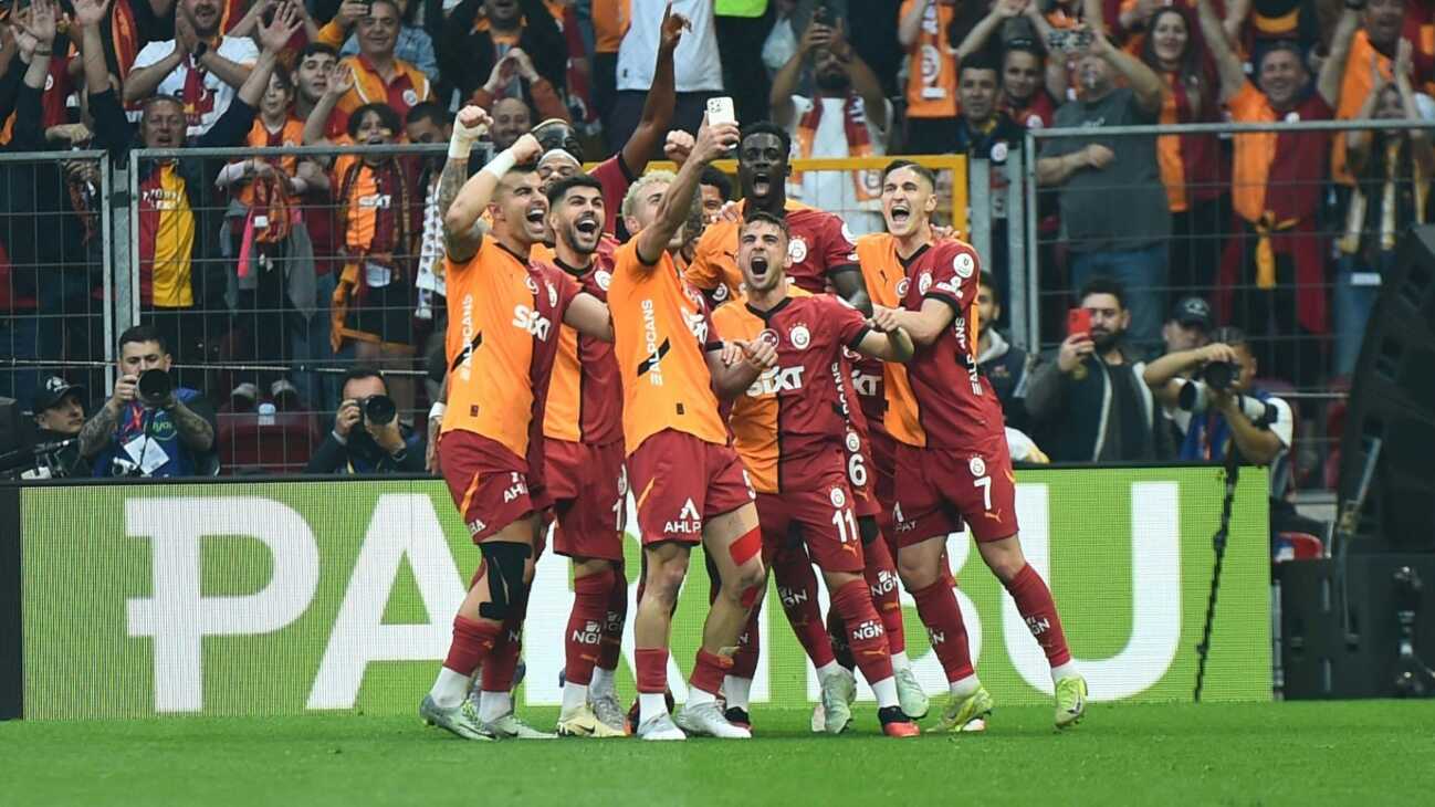Torhüter Muslera trifft: Galatasaray feiert Titel-Hattrick