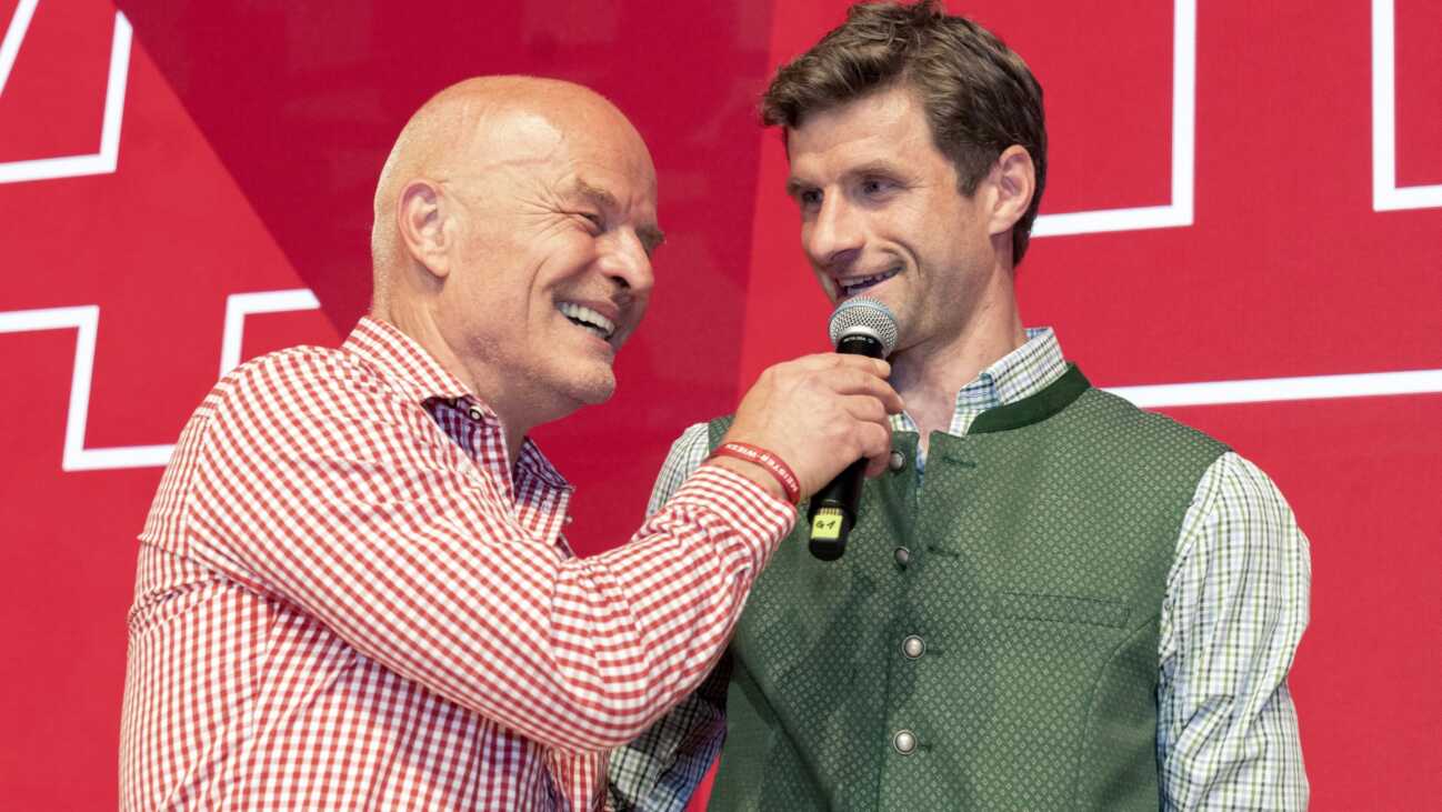 Stadionsprecher Lehmann: Müller ans Mikro!