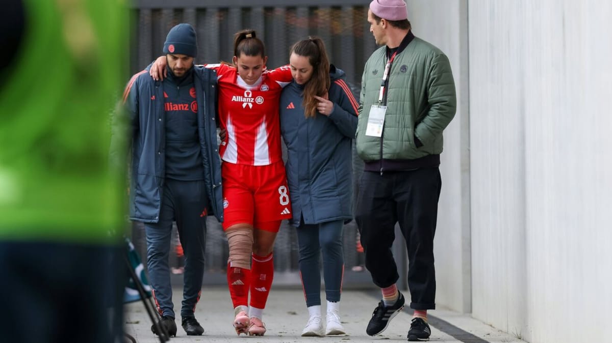 Sind an ihrer Seite: DFB-Frauen leiden mit Oberdorf