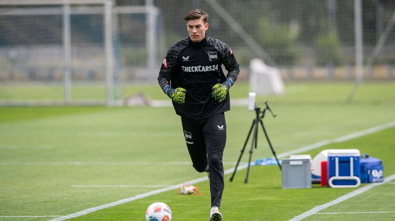 Mit 21 Jahren: Kwasigroch verlässt Hertha Richtung Katar