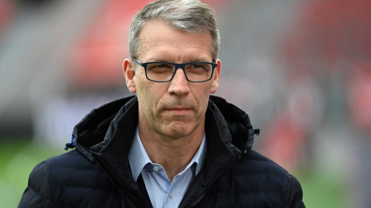 Ex-Schalker Knäbel neuer Schweizer Fußball-Boss