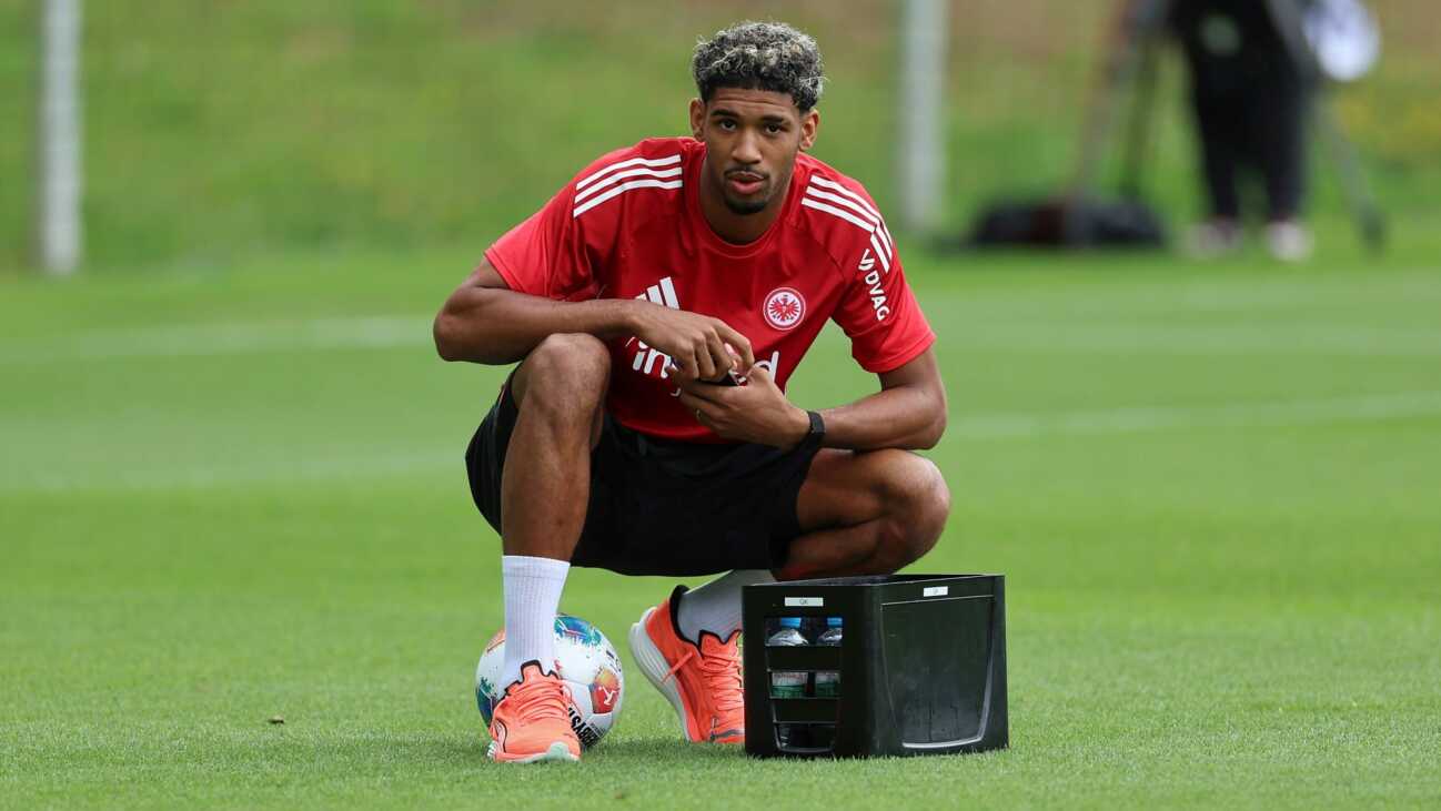 Frankfurt: Santos angeschlagen aus Trainingslager abgereist