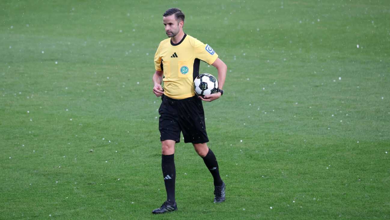 Gewitter und Regen: Bayers Pokalspiel in Aspach unterbrochen