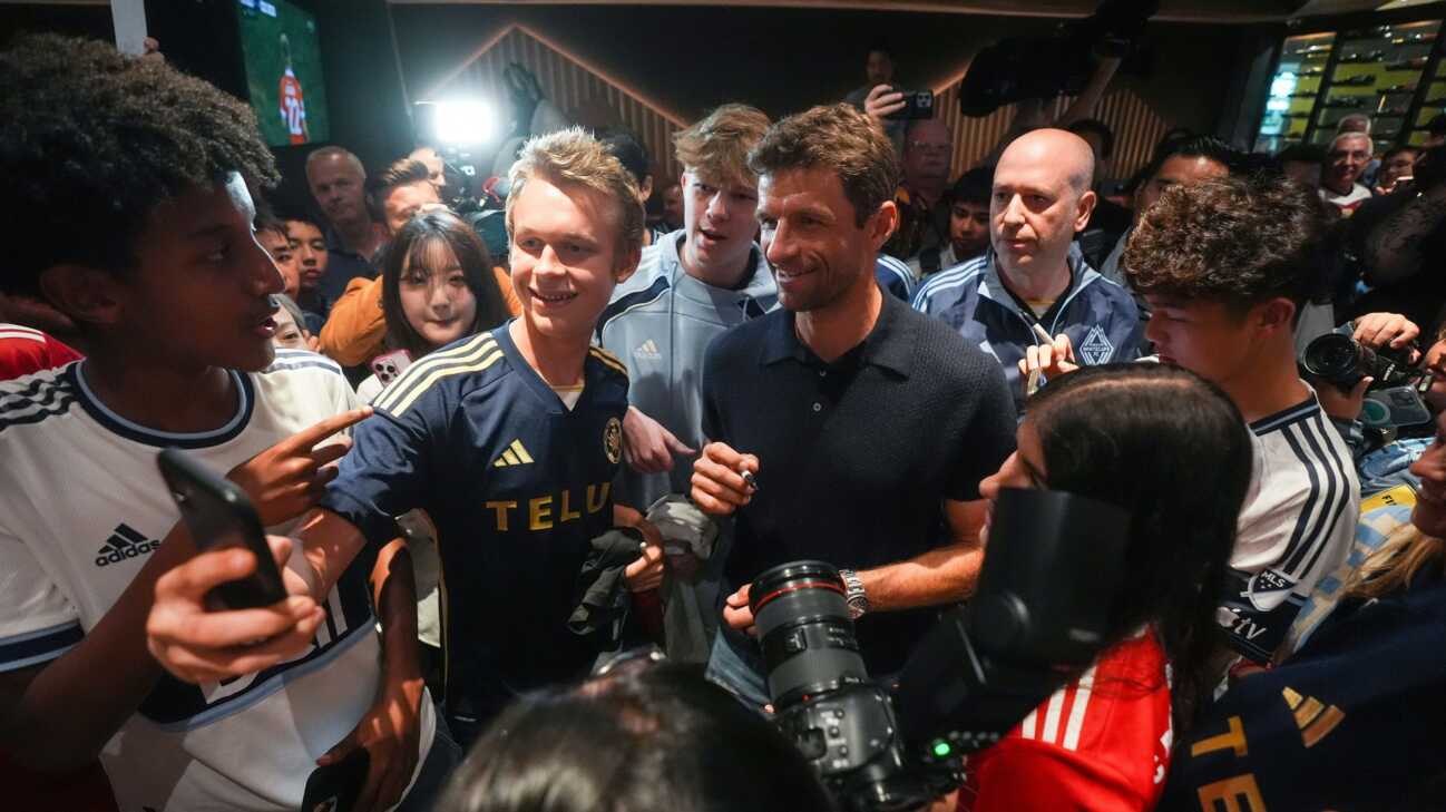 Müller in Vancouver euphorisch empfangen