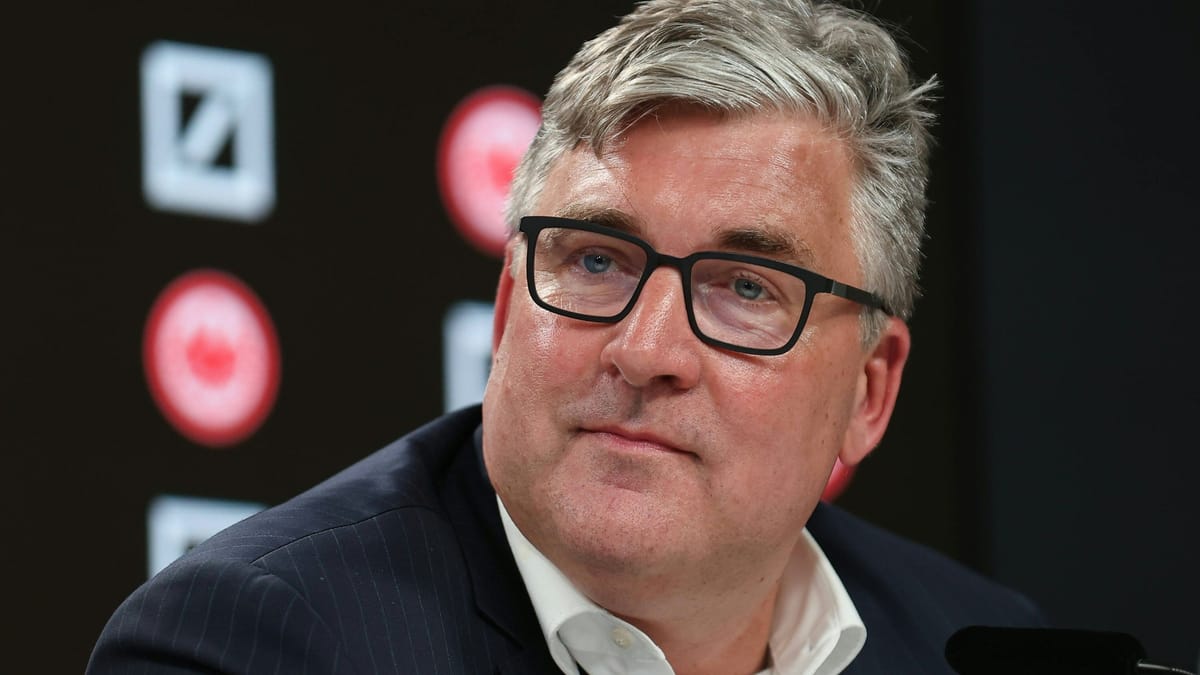 Hellmann: Eintracht-Trainersuche "auf der Zielgeraden"