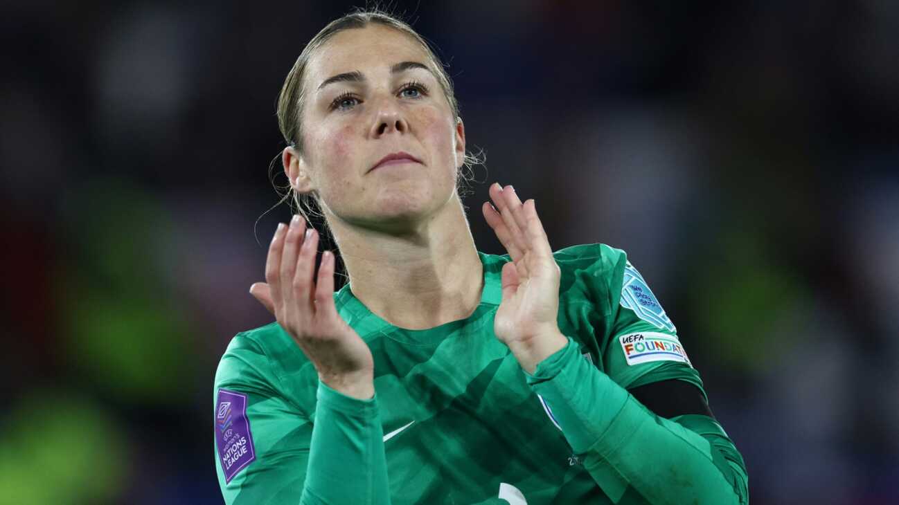 Kurz vor EM: Englands Torhüterin Earps tritt zurück