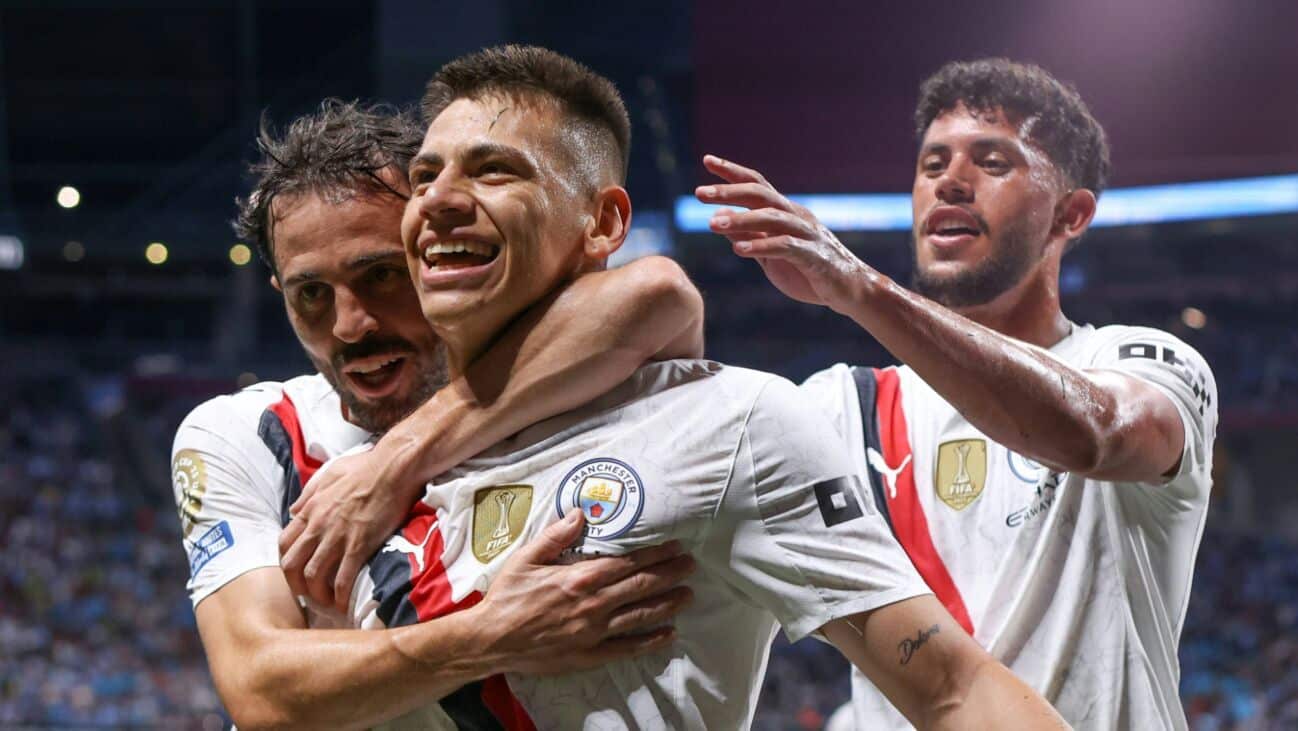 Bayer leiht Echeverri von Manchester City aus