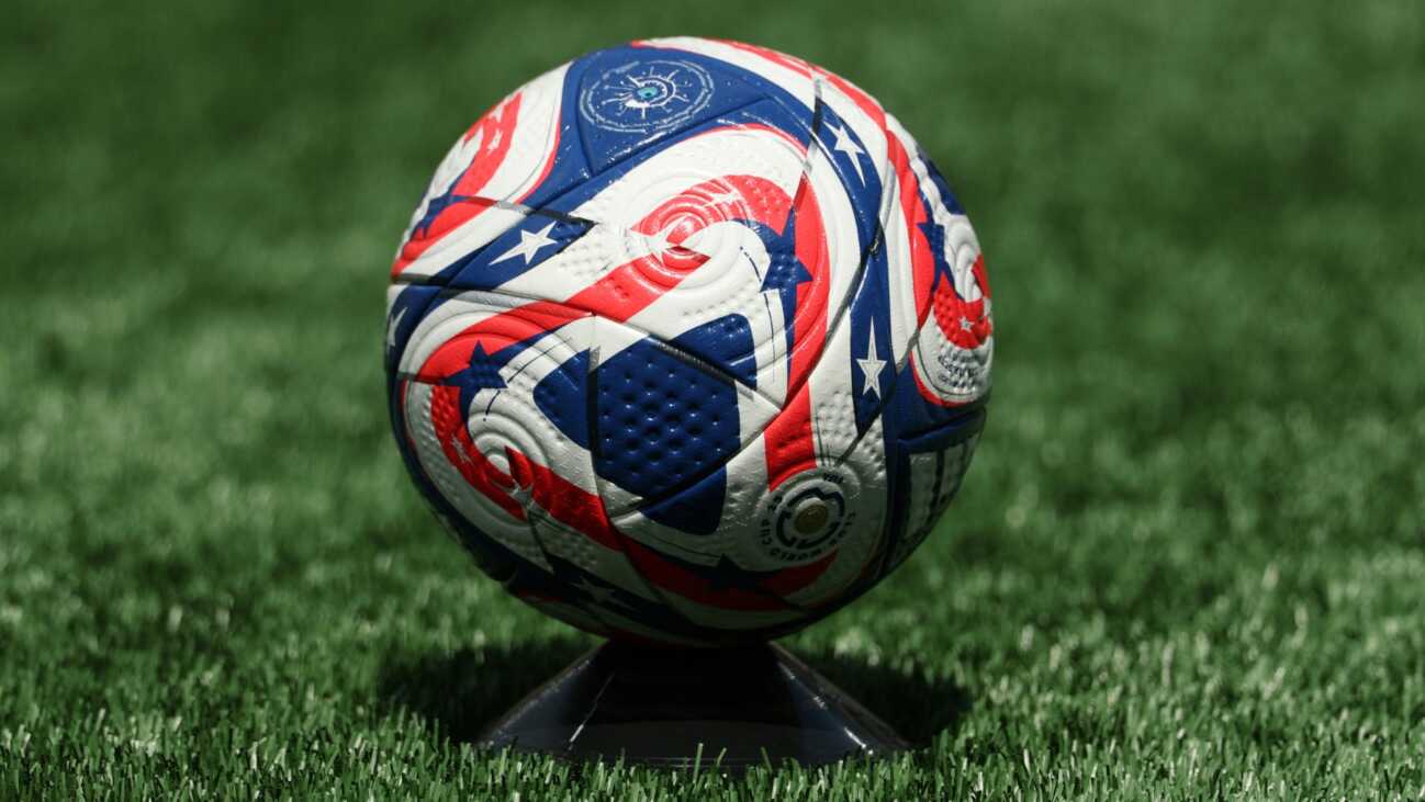 Platzkritik von Luis Enrique: Bälle "hoppeln wie Kaninchen"