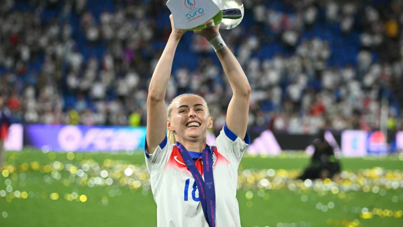 "Emotionale Momente": Kelly nach EM-Triumph gerührt