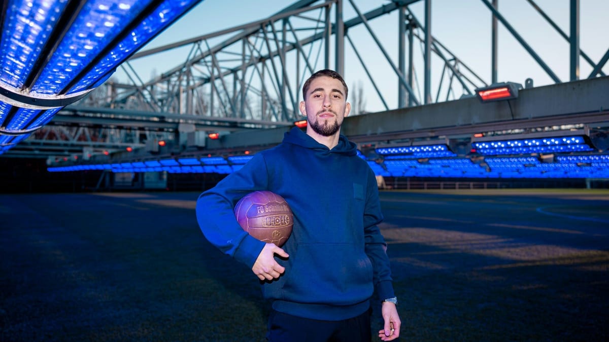 Noch zwei Neue: Schalke holt Aouchiche und N'Diaye