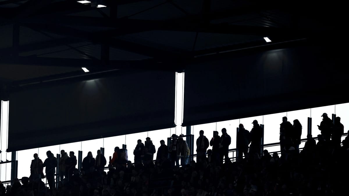 Köln: Zuschauer nach Sturz verstorben