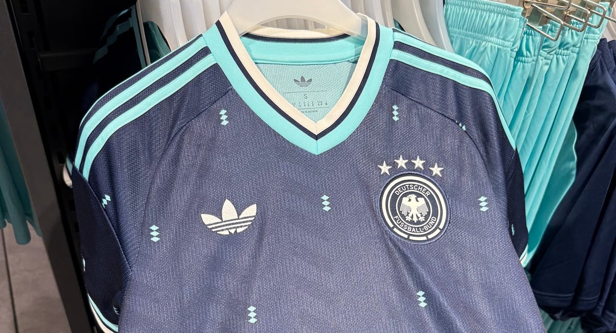 Schatz, dein Schlafanzug wurde geliefert! Die ewige Diskussion um Nationaltrikots