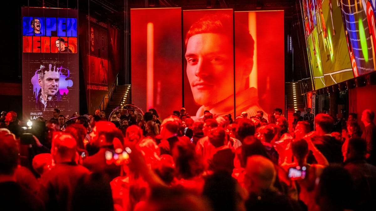 "Wusiala" als "Superhelden" im Museum