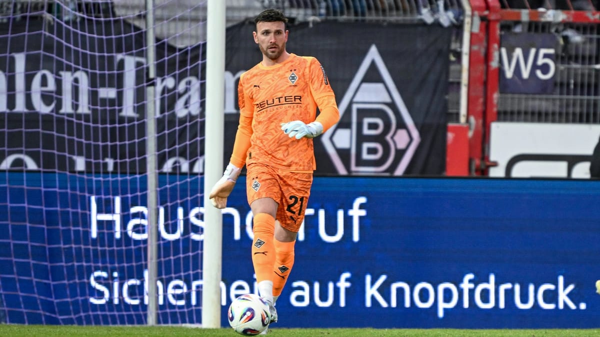 Torwart-Oldie Sippel bleibt in Gladbach