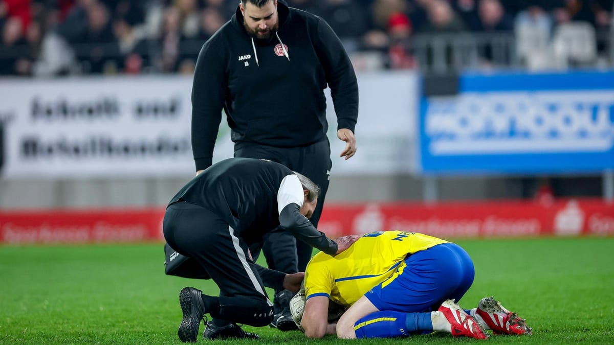 Essens Wienand nach Böllerwurf verletzt - Partie unterbrochen