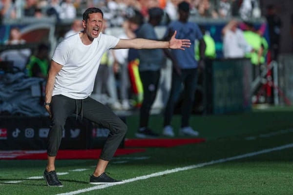 Eintracht Hose voll? Toppmöller muss liefern