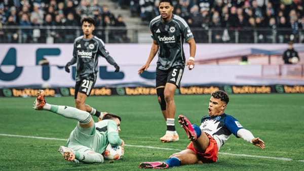 Frankfurt holt einen Punkt beim HSV