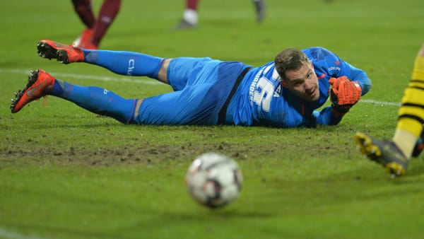 Mathenia verlängert beim Club - und wird Trainer