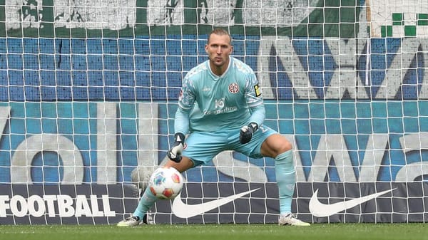 Rückenprobleme: Mainz bangt um Stammkeeper Zentner